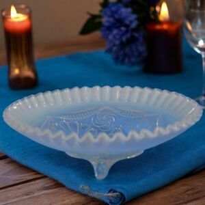 Jefferson Glass Ruffles & Rings Opalescent Bowl with Ruffled Edge & Feet Vintage